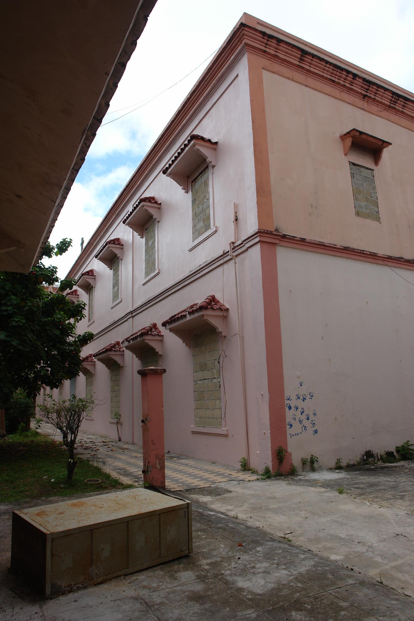 Colegio La Milagrosa - San Juan (Río Piedras) - 2011 00029